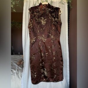 Vintage 1970s Brown & Gold Floral Cheongsam Dress